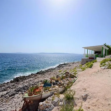 דירה Nives טרוגיר